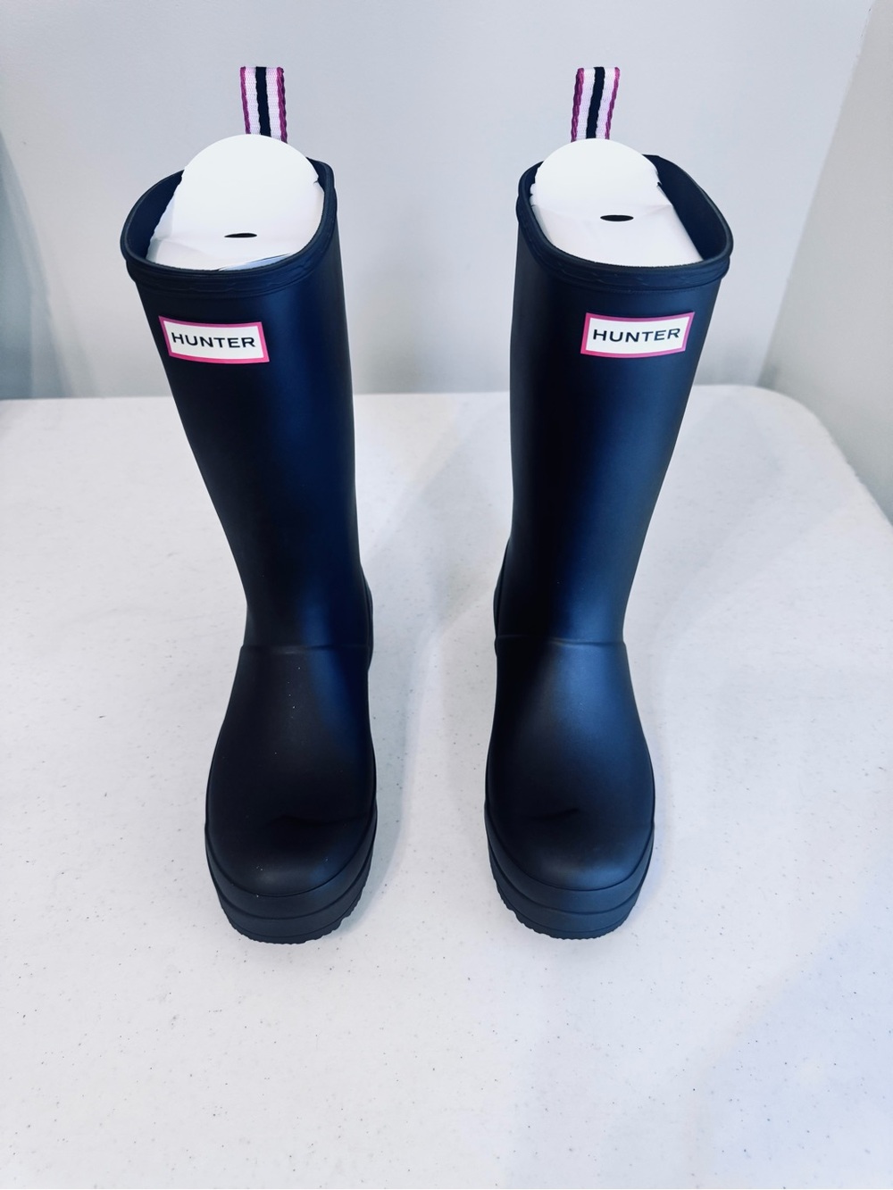 Hunter Women’s PLAY Tall Rain Boots.Mid-calf black matte rubber with pull tab,W8